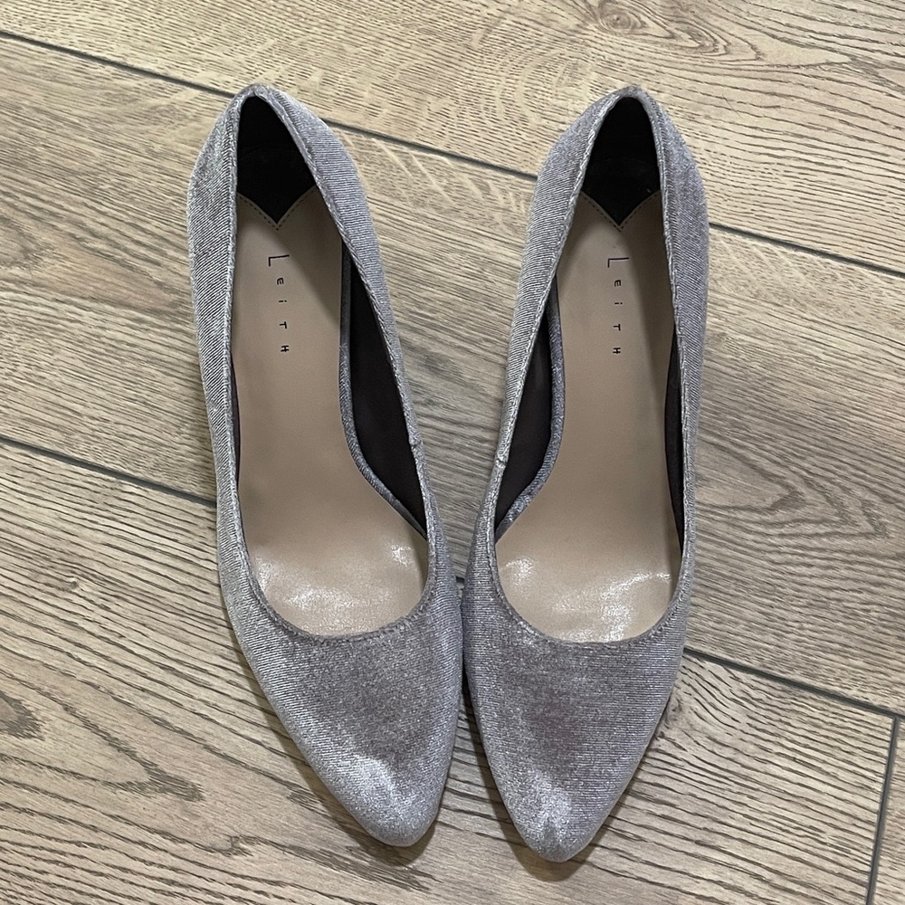 Leith Nik Heels - Picture 3 of 5